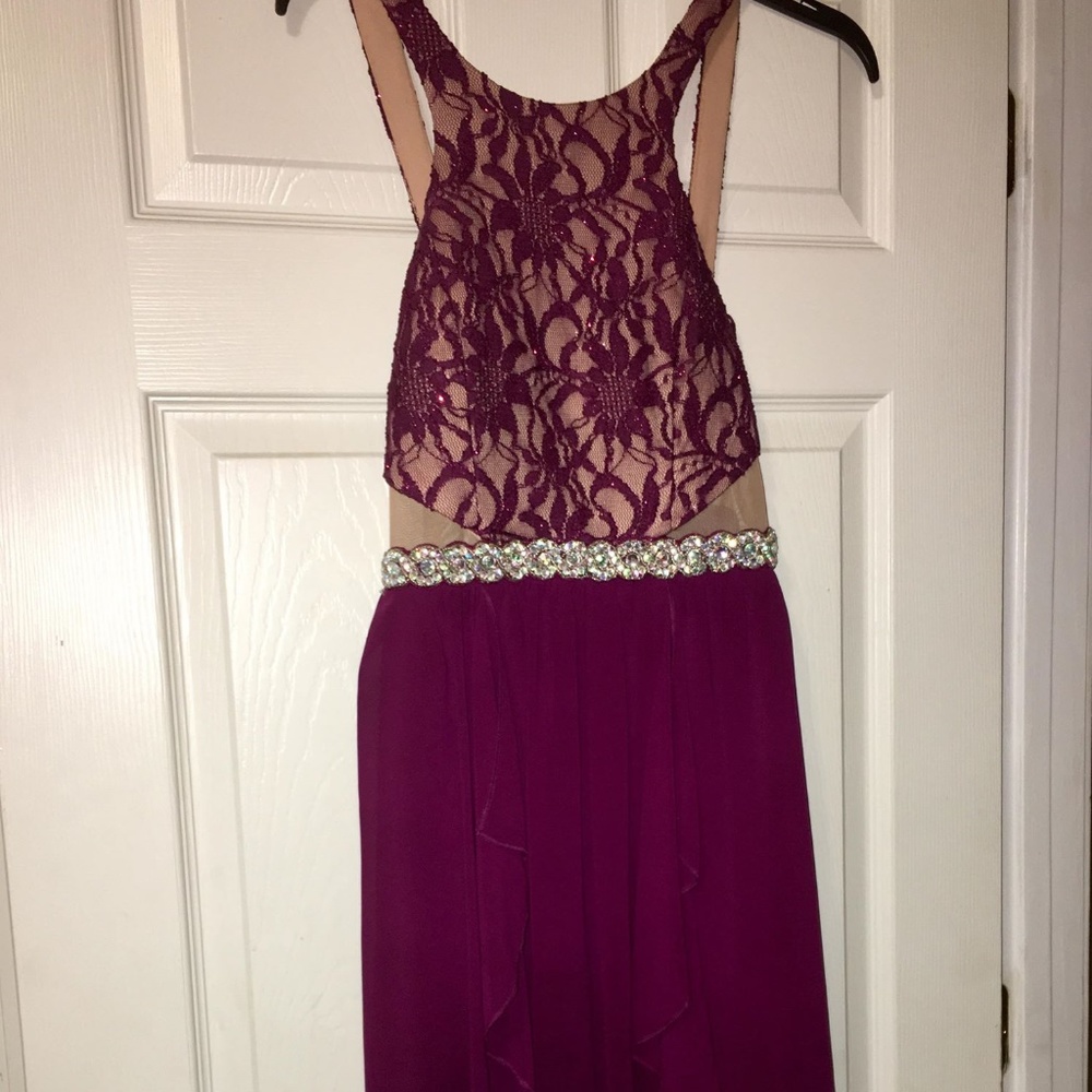 JUNIOR PARTY/PROM DRESS